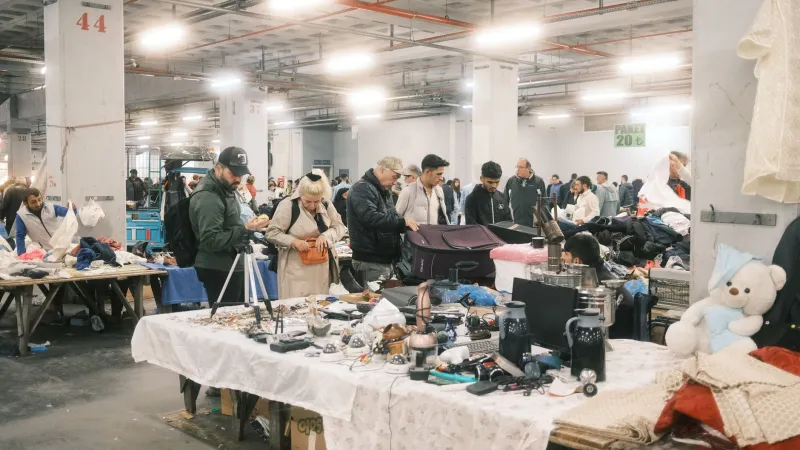 Cracking the Code on Canadian Warehouse Sales: How to Score Big Before Everyone Else Does